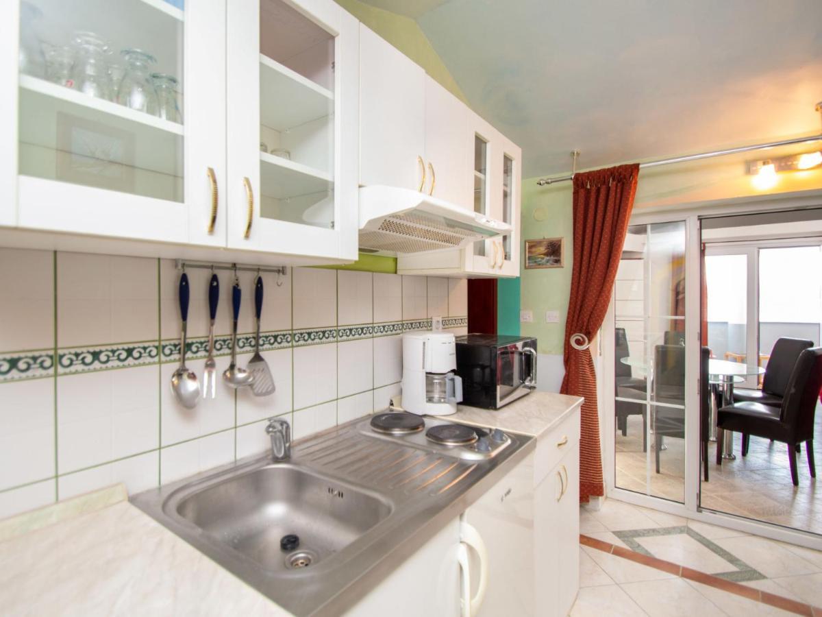 Apartment Ivana-4 By Interhome Raslina ภายนอก รูปภาพ
